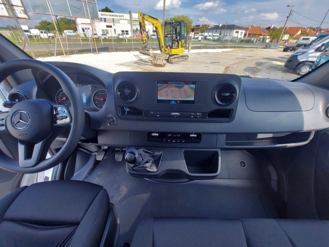 mercedes-sprinter-211-cdi-hutos-furgon-33471-887-07.jpg