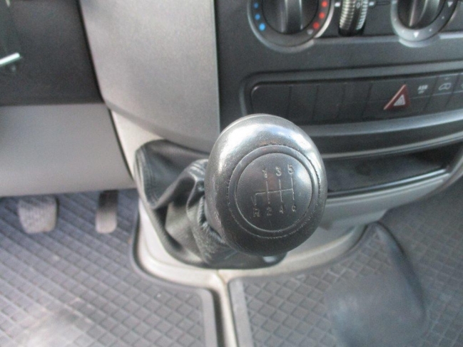 mercedes-sprinter-513-cdi-doboz-7726-459-09.jpg