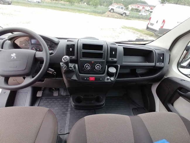 peugeot-boxer-l1h1-hutos-furgon-9999-367-11.jpg