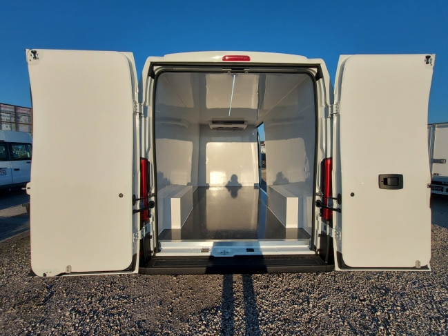 peugeot-boxer-l3h2-fagyasztos-furgon-9969-416-02.jpg