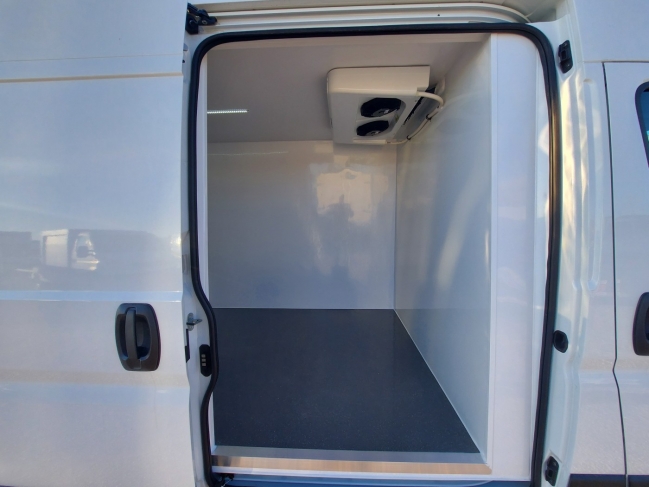 peugeot-boxer-l3h2-fagyasztos-furgon-9969-416-04.jpg
