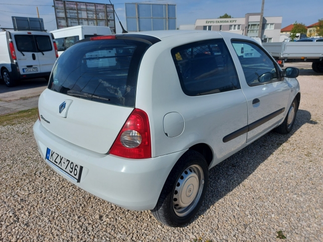 renault-clio-van-6782-352-04.jpg