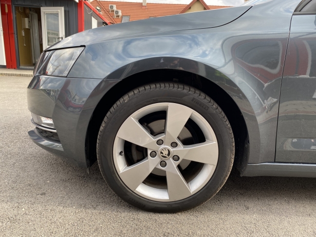 skoda-octavia-combi-2-0-cr-tdi-scr-ambition-dsg7-5-szemelyes-4498-1030-12.jpg
