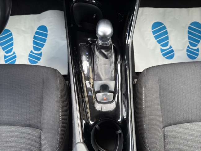 toyota-c-hr-hybrid-szemelyauto-md436344139-1062-13.jpg