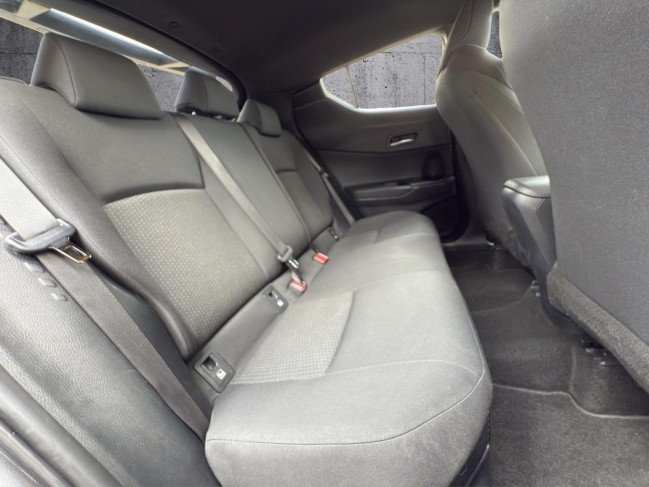 toyota-c-hr-hybrid-szemelyauto-md436344139-1062-16.jpg