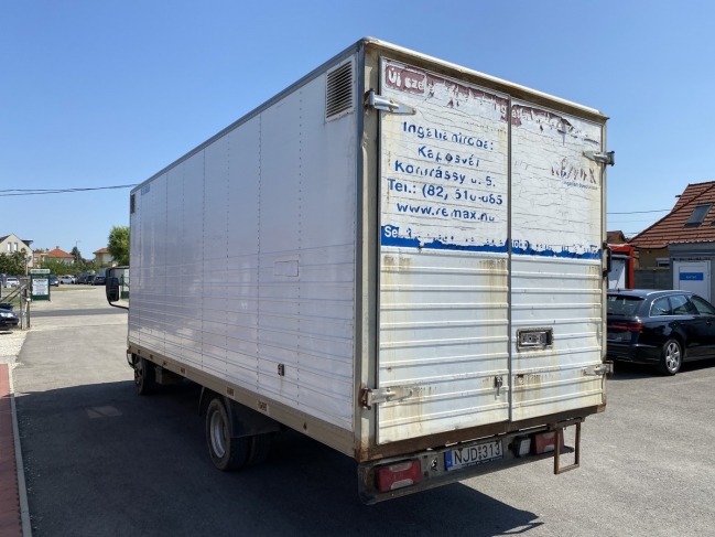 toyota-dyna-150-5-szemelyes-b2796-1152-02.jpg