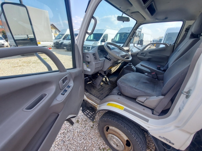 toyota-dyna-150-billencs-8677-820-01.jpg