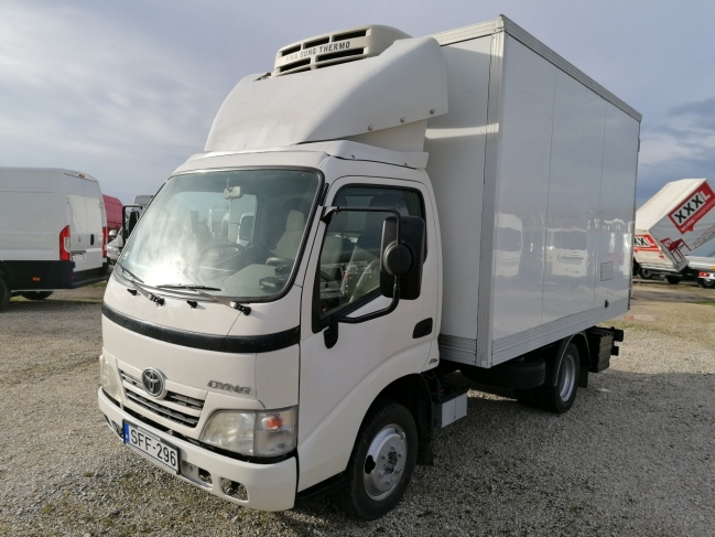 toyota-dyna-150-hutodoboz-7221-268-01.jpg
