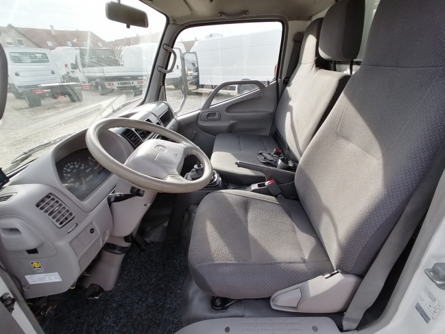 toyota-dyna-150-hutodoboz-7221-268-13.jpg