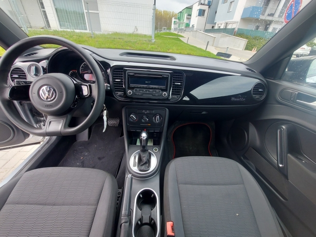 volkswagen-beetle-szemelyauto-7135-179-09.jpg