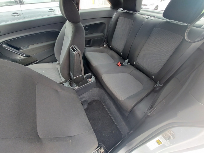 volkswagen-beetle-szemelyauto-7135-179-11.jpg
