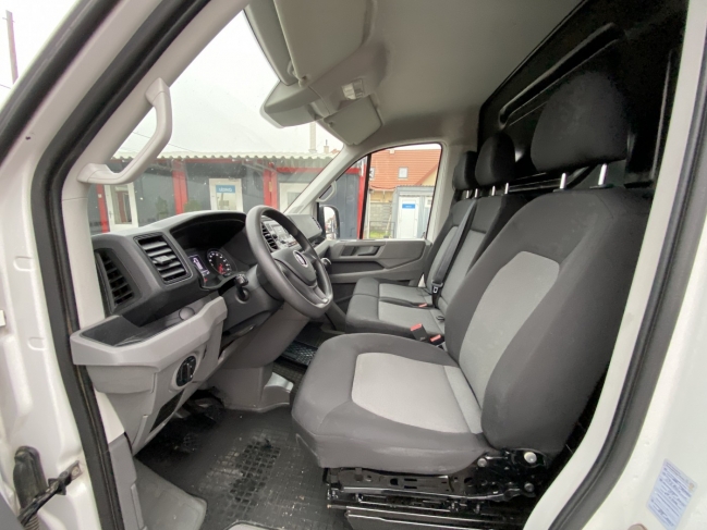 volkswagen-crafter-l3h2-furgon-1016-1060-08.jpg