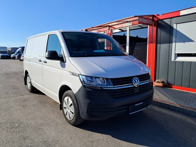volkswagen-transporter-t6-furgon-4415-1149-02.jpg