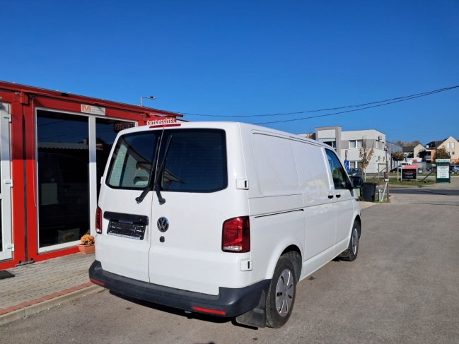 volkswagen-transporter-t6-furgon-4415-1149-04.jpg