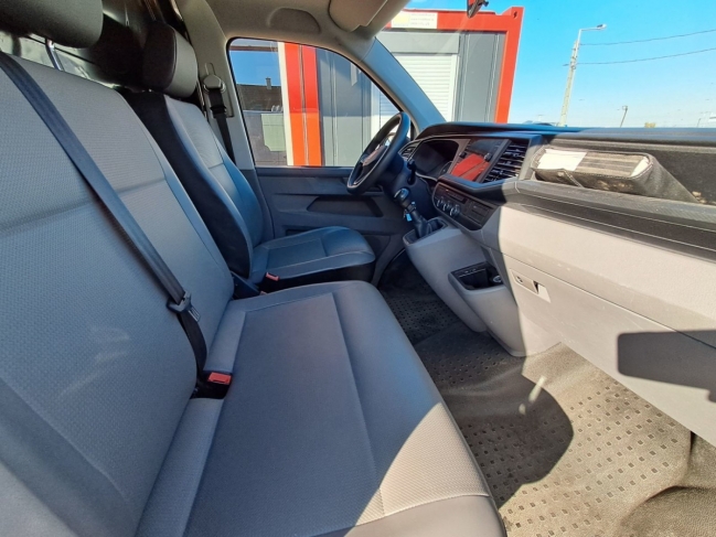 volkswagen-transporter-t6-furgon-4415-1149-06.jpg