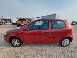 fiat-punto-szemelyauto-8620-652-02.jpg