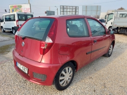 fiat-punto-szemelyauto-8620-652-04.jpg