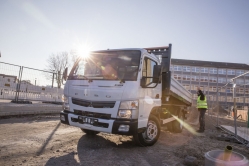 fuso-canter-3c13-billencs-1000-598-06.jpg
