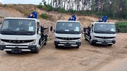 fuso-canter-7c18-billencs-126-875-04.jpg