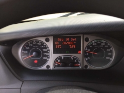 iveco-daily-2-3-35c13-doboz-1235-370-06.jpg