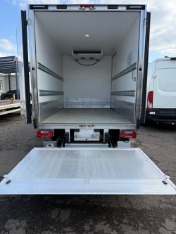 iveco-daily-35-140-hutodobozos-ivecodaily33-1186-04.jpg