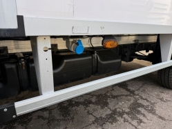 iveco-daily-35-140-hutodobozos-ivecodaily33-1186-06.jpg