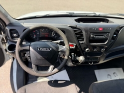 iveco-daily-35c14-dobozos-iveco35c14-1170-06.jpg