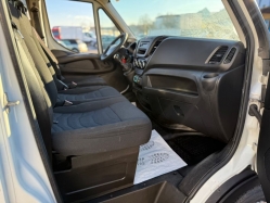 iveco-daily-35c14-dobozos-ivecodaily35c14-1169-08.jpg