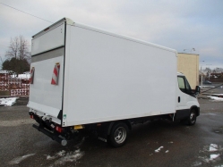 iveco-daily-35c16-dobozos-ivecodaily35c16-1156-05.jpg