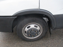 iveco-daily-35c16-dobozos-ivecodaily35c16-1156-07.jpg
