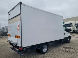 iveco-daily-35c16-dobozos-md441741711-1099-03.jpg
