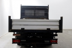 iveco-daily-35c18-billencs-md448617914-1147-03.jpg