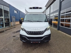 iveco-daily-35c18-dobozos-ivecodaily35c-1164-01.jpg