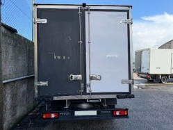 iveco-daily-35c18-dobozos-ivecodaily35c18-1157-03.jpg