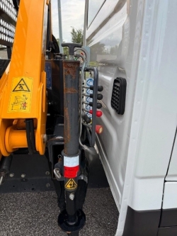 iveco-daily-35c18-plato-ivecodaily35c18-2-1203-04.jpg