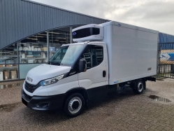 iveco-daily-35s16-dobozos-ivecodaily35s-1161-02.jpg
