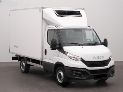 iveco-daily-35s18-dobozos-ivecodaily35s18-1165-01.jpg