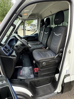 iveco-daily-72-180-dobozos-ivecodaily72-1166-14.jpg