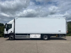 iveco-eurocargo-ml160e28-p-dobozos-ivecoeurocargo-1235-03.jpg