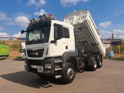 man-tgx-26-480-billencs-210-803-01.jpg