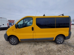 opel-vivaro-kisbusz-8468-627-02.jpg