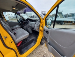 opel-vivaro-kisbusz-8468-627-10.jpg