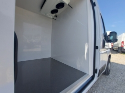 peugeot-boxer-l2h2-fagyasztos-furgon-9994-376-10.jpg