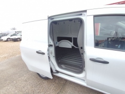 renault-kangoo-furgon-2990-848-09.jpg