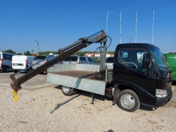 toyota-dyna-150-plato-7292-566-10.jpg