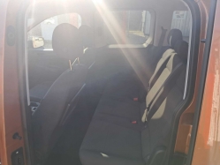 volkswagen-caddy-5-szemelyes-i250-1211-09.jpg