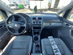 volkswagen-touran-szemelyauto-7128-664-08.jpg