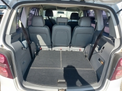 volkswagen-touran-szemelyauto-7128-664-11.jpg