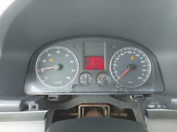 volkswagen-touran-szemelyauto-7128-664-12.jpg
