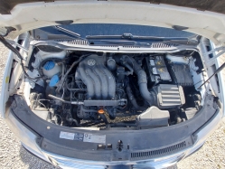 volkswagen-touran-szemelyauto-7128-664-13.jpg
